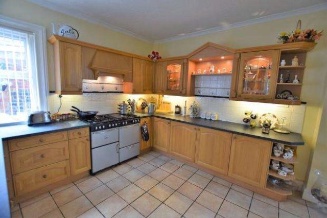  Image of 3 bedroom Cottage for sale in Avenue Cottages Londesborough Road Scarborough YO12 at Avenue Cottages  Scarborough, YO12 5AG